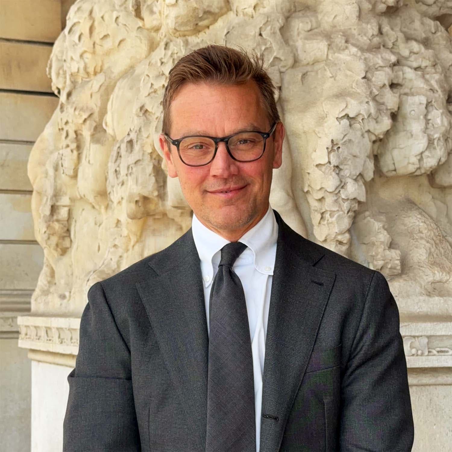 Portrait of Magnus Nilsson, a member of Nordiska's Real estate finance team.